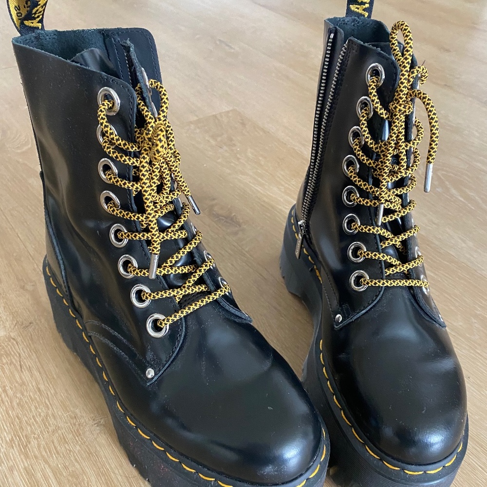 Platform Doc Martens
